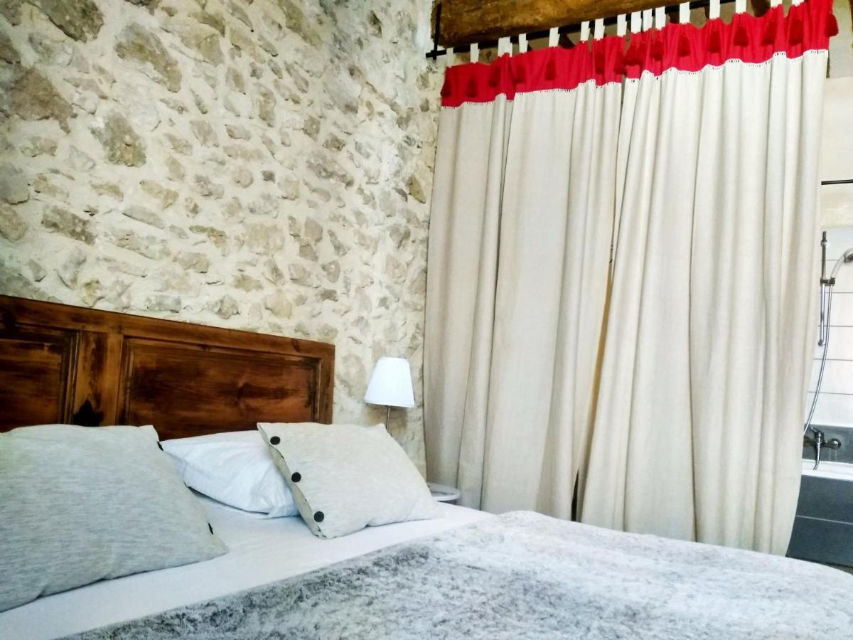 Chambre D'Hotes Face Au Lavoir Methamis Exterior photo